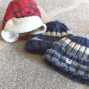 3 Toddler boys hats Carters and Oshkosh